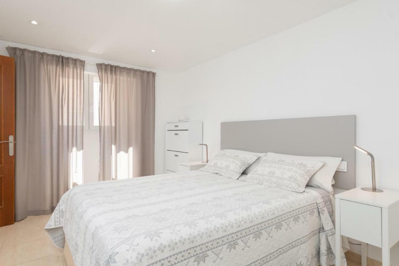 Luisamar Sea View Apartment มานากอร์ ภายนอก รูปภาพ